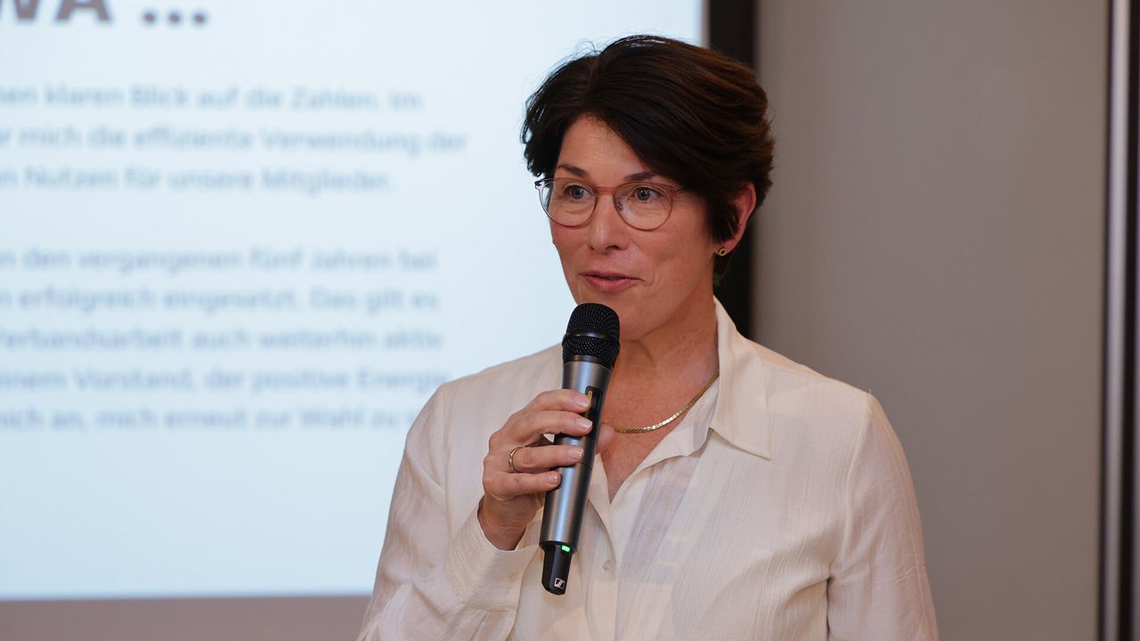 Manuela Schwarz spricht auf dem GWA Kongress